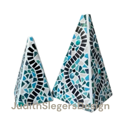 2 piramide torens mozaïek